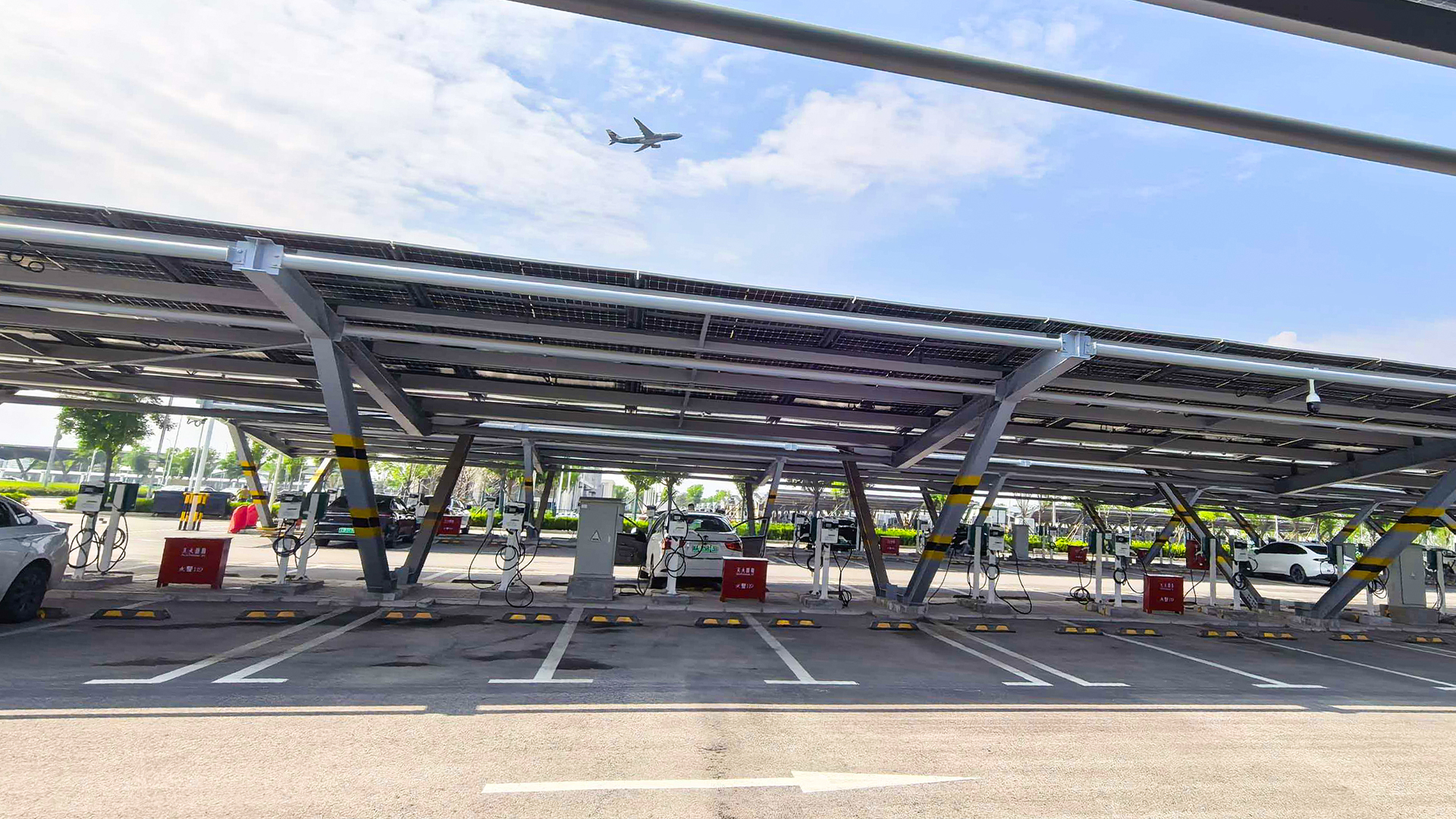 航空枢纽补能:金冠股份助力国网打造西安机场T5网约车充电场站 航空枢纽补能:金冠股份助力国网打造西安机场T5网约车充电场站